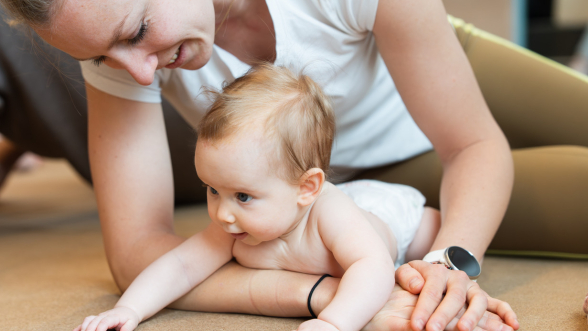 PEKiP (Prager-Eltern-Kind-Programm) begleitet Eltern und ihre Kinder im ersten Lebensjahr und unterstützt sie dabei, diese besondere... PEKiP (Prager-Eltern-Kind-Programm) begleitet Eltern und ihre Kinder im ersten Lebensjahr und unterstützt sie dabei, diese besondere...